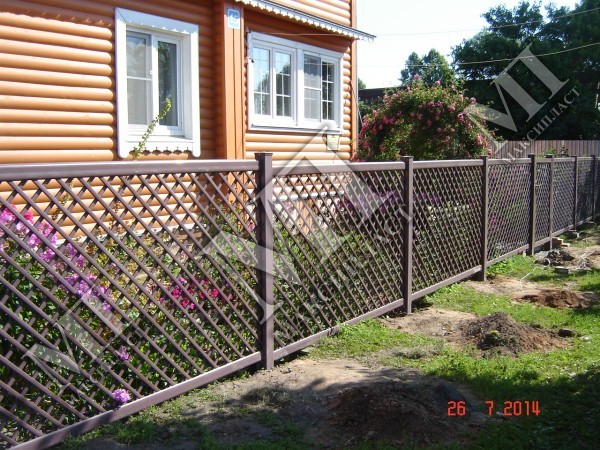 Забор плетеный для дачного дома